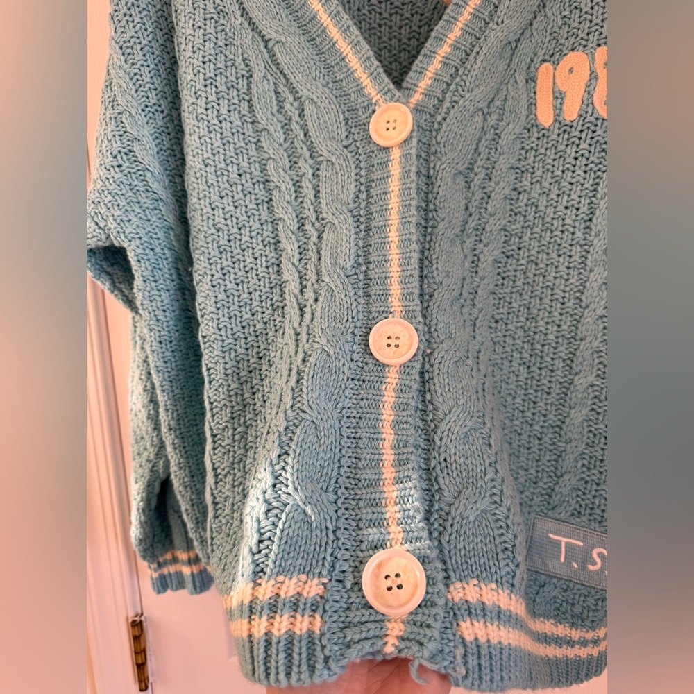Taylor Swift 1989 Taylor’s Version Cardigan Sweater Women’s MD/LG - Picture 2 of 15